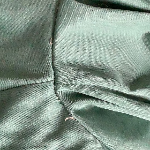 3/20$ ⭐️ Green shirt w/ smock and longsleeves - Picture 10 of 11